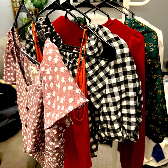 5 Summer Cropped Tops - Picture 1 of 6